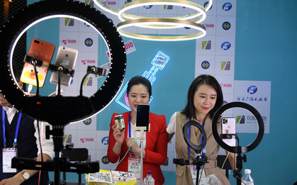 Bong bóng livestream Trung Quốc nổ tung: Nói khô cổ cả tháng không bán được sản phẩm nào, ngành công nghiệp tỷ USD bỗng trở thành ‘lò lừa đảo’
