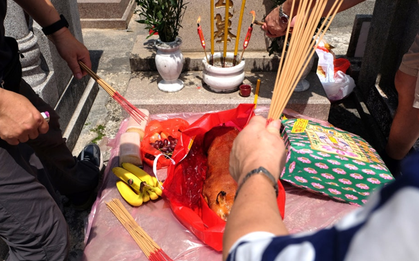 Phát hiện ung thư giai đoạn cuối sau khi viếng mộ dịp Tết Thanh minh, người đàn ông thầm "cảm ơn tổ tiên"