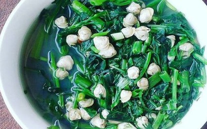 3 loại rau dễ "ngậm thuốc trừ sâu" nhất chợ, nhất là cái số 1
