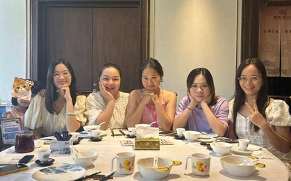 Bà mẹ bị "tẩy chay" sau khi đưa con đi tụ tập bạn bè dịp nghỉ lễ: Cả cha và con EQ đều thấp!