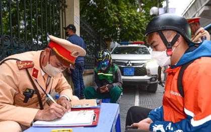Đề xuất tăng mức phạt tiền vi phạm giao thông đường bộ tối đa lên 150 triệu đồng