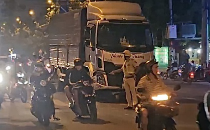 TP HCM: Tai nạn nghiêm trọng ở quận 12 tối nay