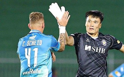 Thủ môn Bùi Tiến Dũng lập siêu phẩm phút 97, đội nhà thắng nghẹt thở ở “chung kết ngược” V.League