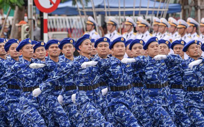 Cận cảnh tổng duyệt diễu binh, diễu hành mừng 70 năm Ngày Giải phóng Hải Phòng