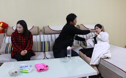 Nửa đêm, anh chồng đập cửa phòng tôi rầm rầm, chị dâu thì chống nạnh mắng oang oang, đến khi mẹ chồng chạy ra thì mọi chuyện mới sáng tỏ