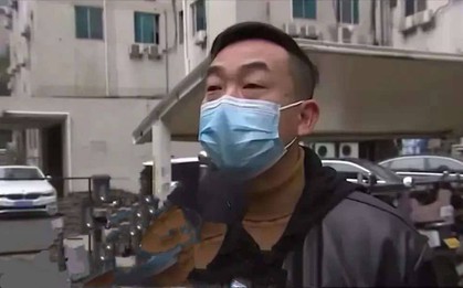 Người đàn ông mua bảo hiểm 3,3 tỷ đồng cho con, 7 năm sau cần tiền đi rút thì được thông báo: “Chỉ giải ngân khi con anh mất”