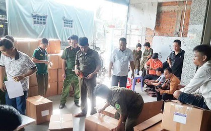 Từ bao bì vứt bụi rậm, phát hiện nhiều tấn sữa, thực phẩm chức năng không rõ nguồn gốc