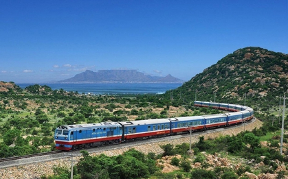 Chuyến tàu chạy 300km vừa nâng cấp thành chất lượng cao: Vé rẻ ngang xe khách mà được nhận xét "5 sao"