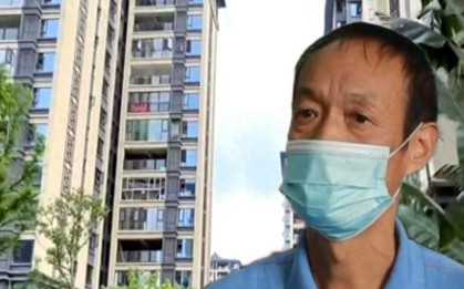 Trồng rau ở ban công nhà mình, người đàn ông bị quản lý chung cư khởi kiện, tòa án tuyên bố: "Anh phải bồi thường cho họ 467 triệu đồng"