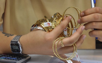 Giá vàng hôm nay, 17-5: Lao dốc mạnh