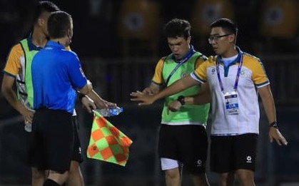 Hà Nội FC gửi công văn kiến nghị trọng tài làm trái quy định V.League