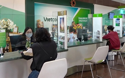 Vietcombank, BIDV thông báo dừng toàn bộ giao dịch thẻ với những khách hàng sau