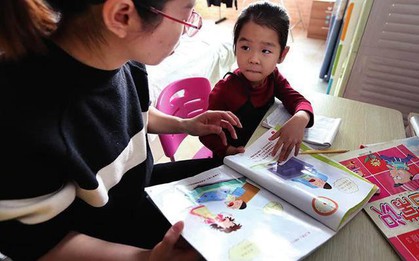 Bài toán tiểu học "6 : 6 : 6 : 6 = ?" gây bão: Phụ huynh và cô giáo tranh cãi nảy lửa, kết quả bằng 1 hóa ra sai bét!