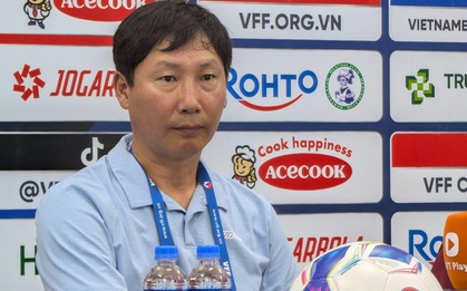 HLV Kim Sang-sik nhận tin xấu, trụ cột vô địch AFF Cup chính thức vắng mặt ở trận gặp Malaysia