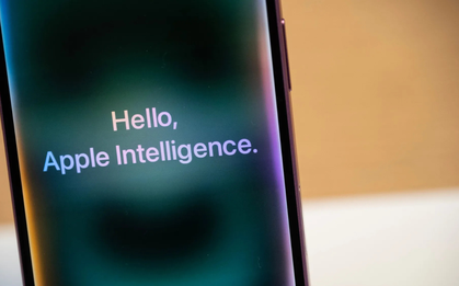 Bị đối thủ vượt mặt, Apple gấp rút “đập đi xây lại” Siri bằng AI