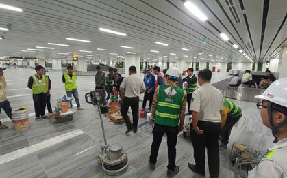 Nhà ga T3 sân bay Tân Sơn Nhất hở gạch lát sàn, nhà thầu nói gì?