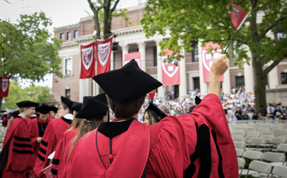 Chuyện gì đang xảy ra với Harvard?
