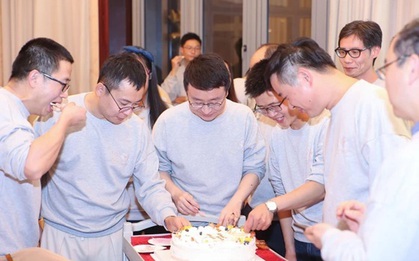 Đi họp lớp, đeo chiếc đồng hồ Rolex đã hết pin: Về nhà, tôi nhận được dòng tin nhắn, chắc chắn không bao giờ quên