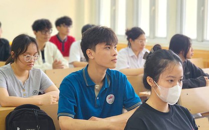 Đề Văn thi vào lớp 10 THPT chuyên Khoa học Xã hội và Nhân văn