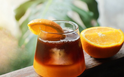 Ngày nào cũng uống cà phê để tỉnh táo, cô gái 24 tuổi không ngờ bị thủng ruột, suýt mất mạng vì 1 sai lầm