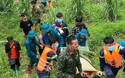 Vụ nước lũ cuốn trôi 3 mẹ con đi xe máy: Tìm thấy thi thể người mẹ