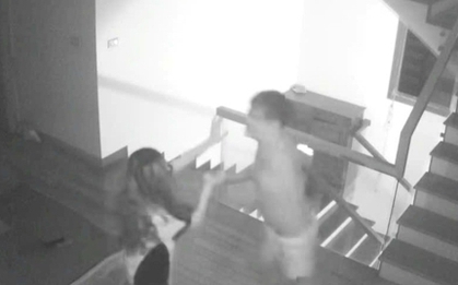 Người vợ nghi bị chồng dùng dao dọa chém, phải nhảy xuống từ tầng 2