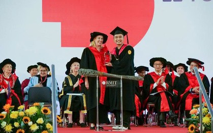 Gen Z từng “thay áo mới” bảo tàng: Học bá truyền thông, ông chủ tuổi 25
