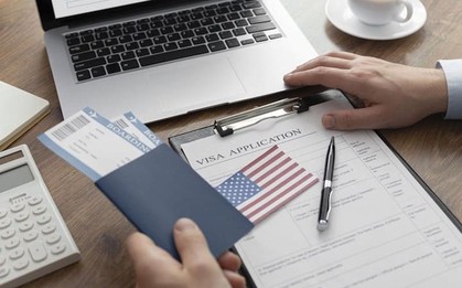 Mỹ đột ngột dừng cấp mới visa du học, vì sao?