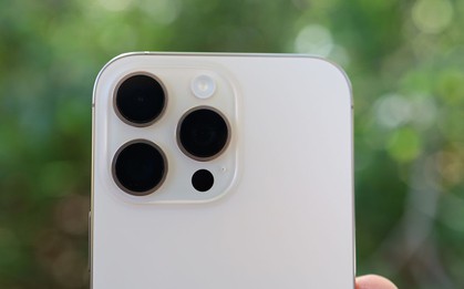 iPhone sẽ có camera "bắt chước" Samsung Galaxy S25 Ultra?