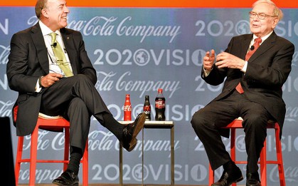 Chơi lớn lúc nghỉ hưu: Warren Buffett mang theo 2 vật bất ly thân trong buổi họp để đập tan những lời chỉ trích của thế giới - Đó là gì?