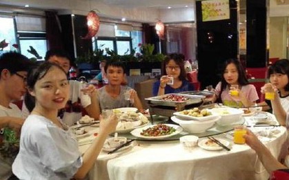 Họp lớp năm thứ 5 sau khi ra trường, người thành công, kẻ thất nghiệp: Hóa ra có 1 thứ trường học không dạy, nhưng quyết định tất cả