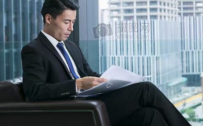 Đàn ông sau tuổi 30 lưu ý: 3 ĐIỀU phải nghĩ, 5 VIỆC phải làm nếu muốn sang giàu, "vợ đẹp con khôn", bạn bè nể trọng!