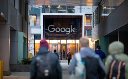 Google khóc thét, người dùng chuyển sang hỏi AI thay vì tìm kiếm