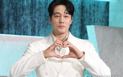So Ji Sub vung tiền như nước gây sốc: Tặng vàng cho cả đoàn phim, lý do ai nghe cũng phải nể