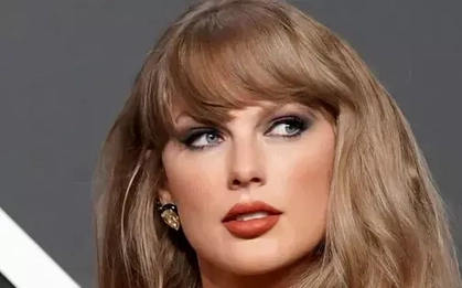 Taylor Swift cầu cứu