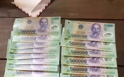 Cách nhận biết tiền giả polymer mệnh giá 500.000 đồng