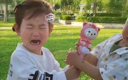 Trẻ có tương lai hay không chỉ cần nhìn vào NGƯỜI MẸ là biết - Hạnh phúc có thể "di truyền", bất hạnh cũng có thể "di truyền"
