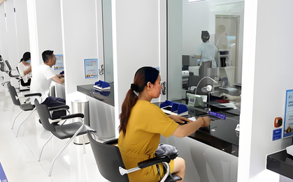 Nhận được hơn 1 tỷ đồng chuyển khoản nhầm, người phụ nữ nhanh chóng trả lại cho người gửi, ngân hàng lập tức ngăn cản: Số tiền này không thể hoàn trả