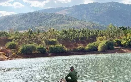 Người đàn ông bị lật thuyền tử vong trên hồ thủy điện