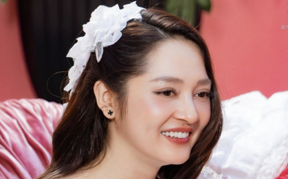 Bảo Anh mờ nhạt và lạc lõng