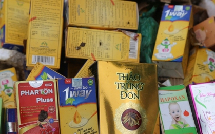 Hàng nghìn hộp thực phẩm chức năng hết hạn bị vứt ra bãi rác ở Quảng Ninh