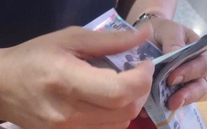 Hành trình của chiếc ba lô đựng gần 100.000 nhân dân tệ trong đêm ở Nội Bài