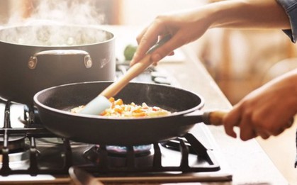 Không ngờ nhà bếp quen thuộc lại chứa "thủ phạm" gây ung thư phổi mà ít ai ngờ tới!