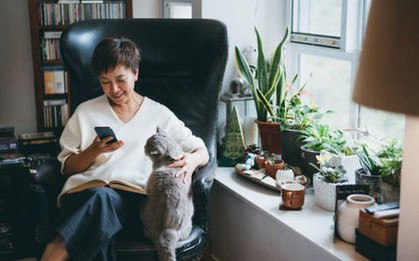 68 tuổi, lương hưu 29 triệu đồng/tháng vẫn “trắng tay”, nằm viện phải vay mượn khắp nơi, bật khóc nhận ra: Dù có bao nhiêu tiền cũng đừng làm 3 việc này!