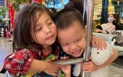 Hồ Ngọc Hà khoe khoảnh khắc đáng yêu của Lisa, 1 cư dân mạng nhìn vào bộ quần áo liền chỉ ngay ra điều này!