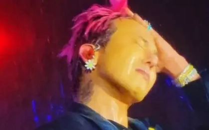 Tranh cãi thái độ của G-Dragon tại sân Mỹ Đình