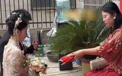 Mẹ vợ 37 tuổi gây sốt vì nhan sắc trẻ trung, "chiếm sóng" tại đám cưới con gái