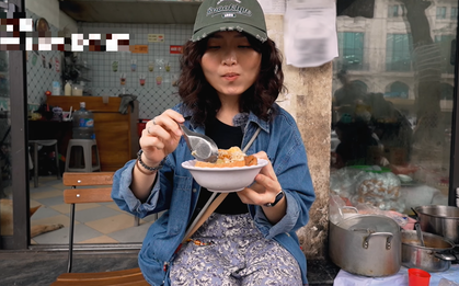 Khách Trung Quốc thử 1 món xôi Việt Nam, ngay miếng đầu đã thốt lên: "Hương vị bùng nổ… chỉ ở đây mới có"