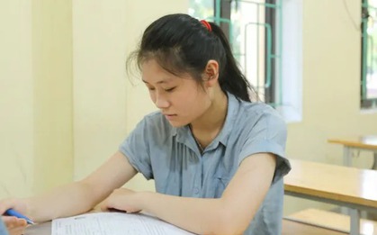 Nữ sinh khuyết tật không chọn "đặc cách", quyết thi để chạm tới giấc mơ