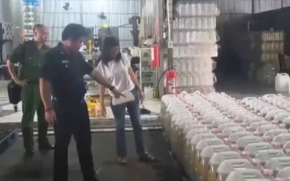 Phá đường dây "dầu thực vật giả", nhập lậu cực lớn trên toàn quốc, thu giữ hơn 1.000 tấn